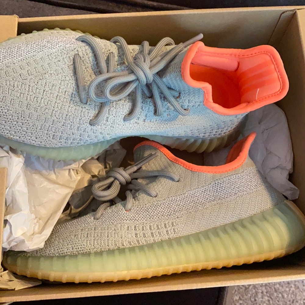 Yeezy boost 350 v2 desert sage